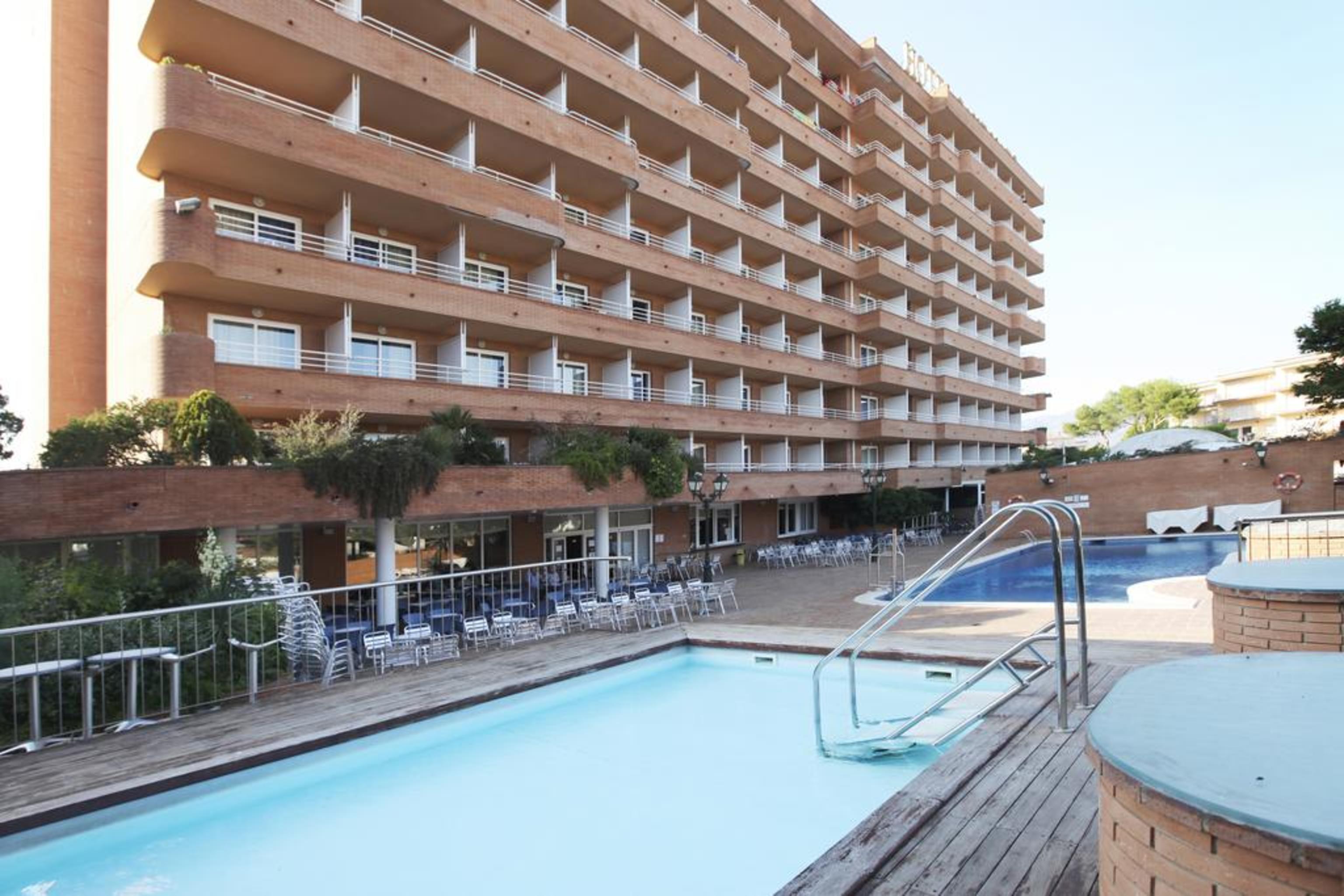 Отель Prestige Sant Marc Росас Экстерьер фото