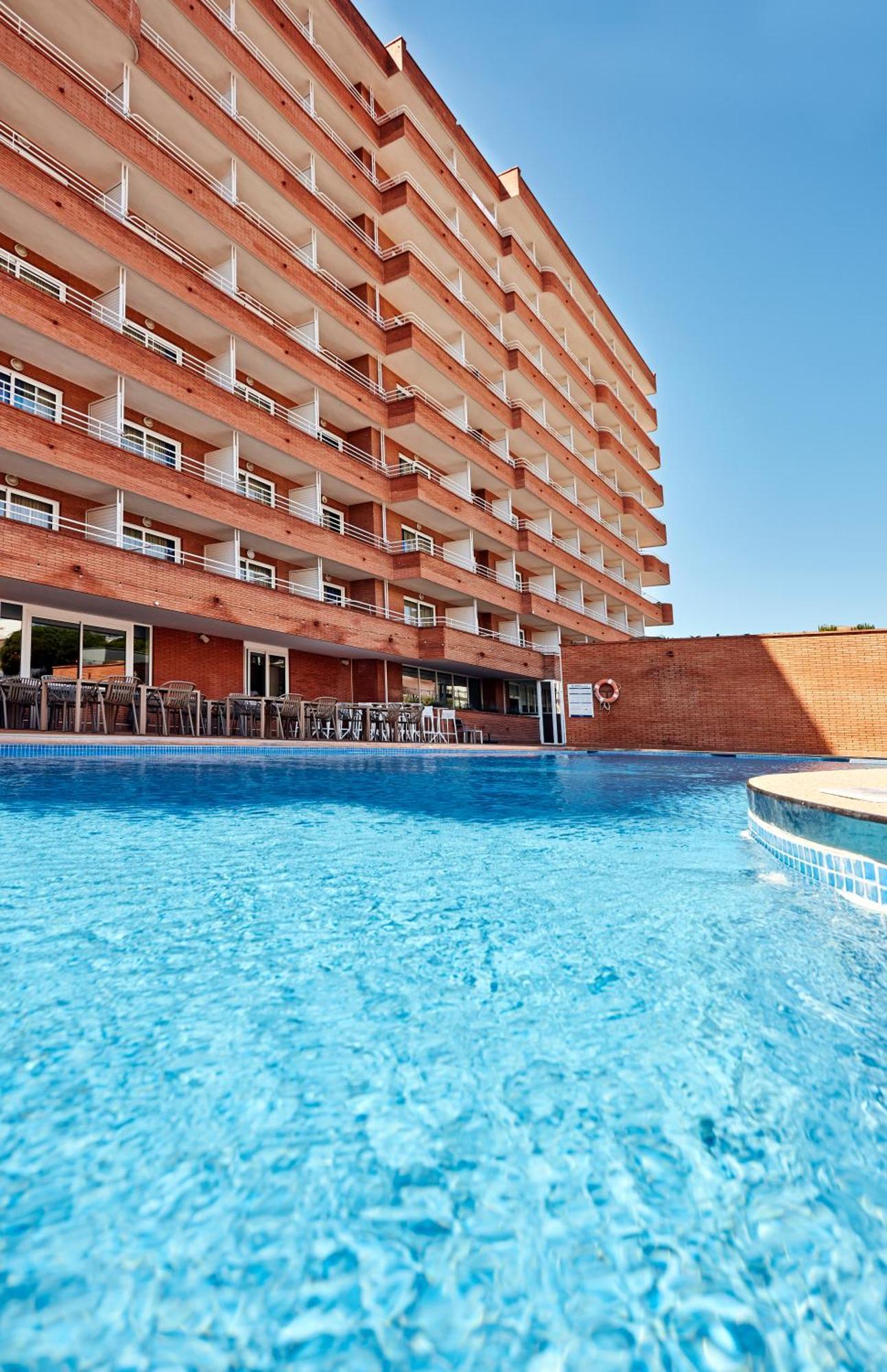 Отель Prestige Sant Marc Росас Экстерьер фото