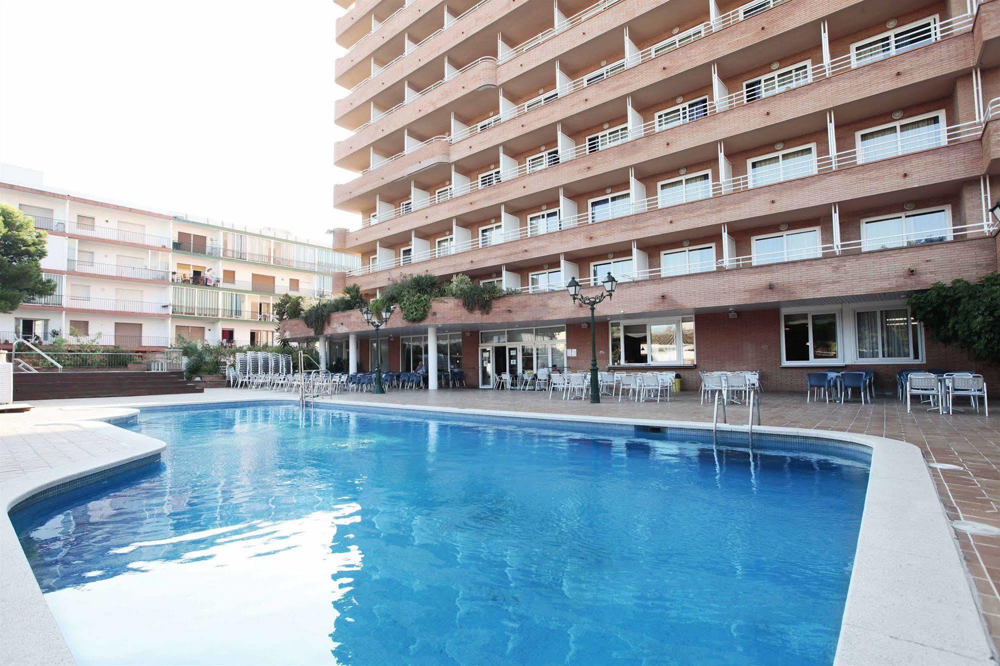 Отель Prestige Sant Marc Росас Экстерьер фото